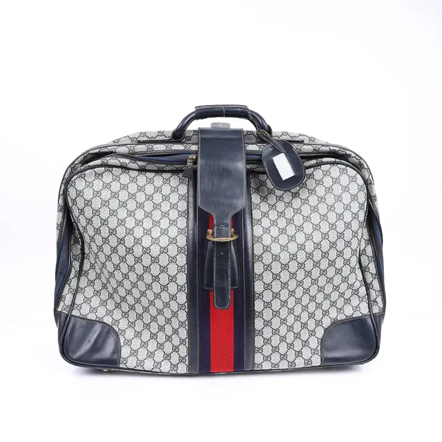 product shot — Gucci