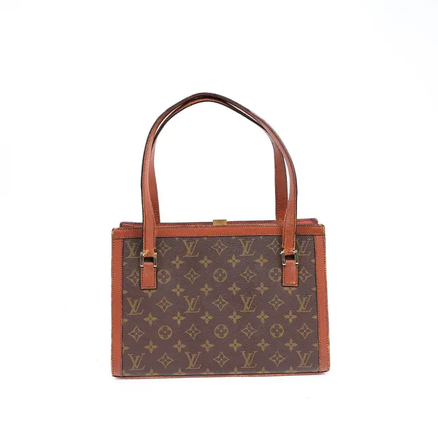 product shot — Louis Vuitton