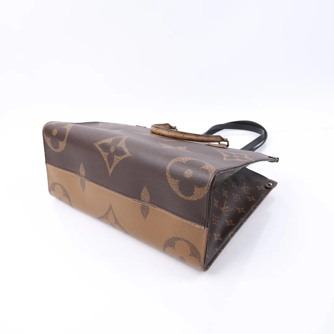 Louis Vuitton Onthego MM Brown Monogram Giant Tote Bag