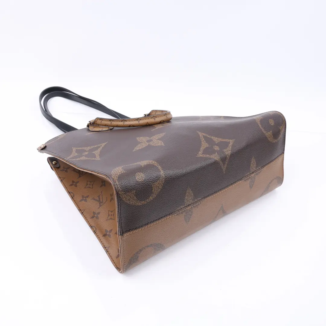 Louis Vuitton OnTheGo MM Brown Monogram Giant Tote Bag