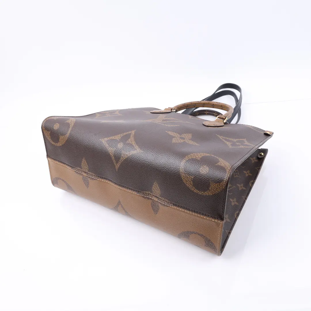 Louis Vuitton Onthego MM Brown Monogram Giant Tote Bag