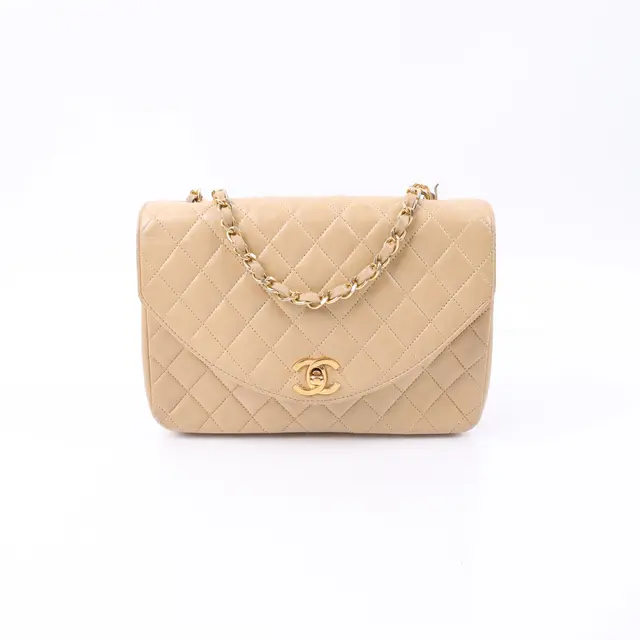 product shot — Chanel