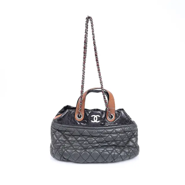 product shot — Chanel