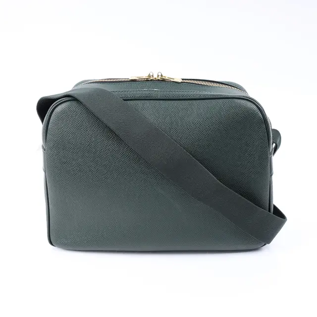 product shot — Louis Vuitton