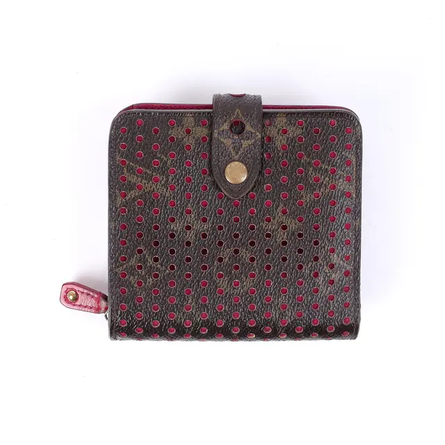 product shot — Louis Vuitton