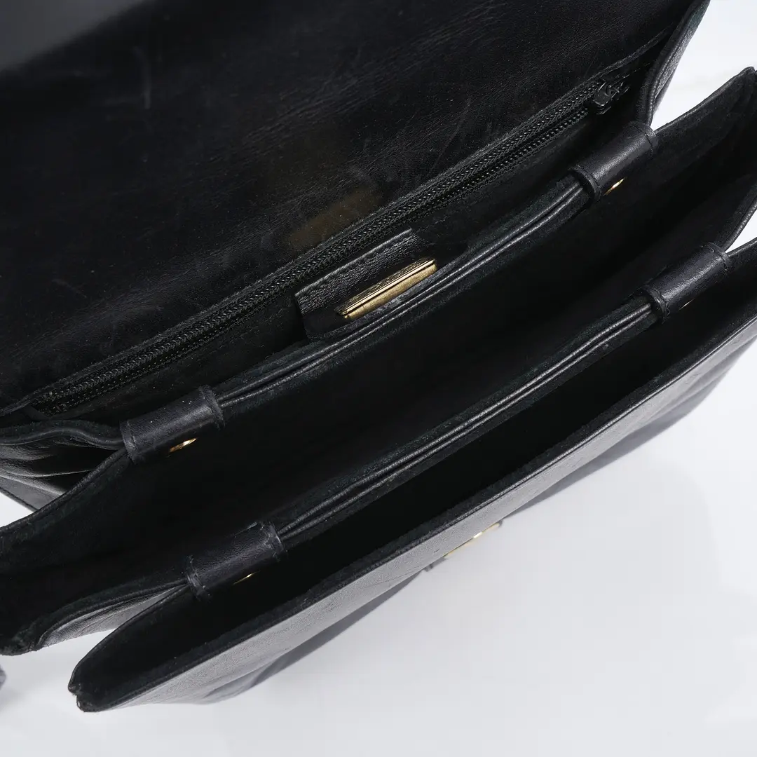 Gucci Vintage Interlocking G Black Leather Shoulder Bag