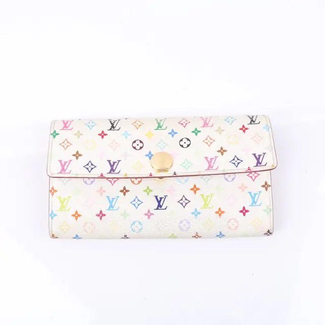 product shot — Louis Vuitton