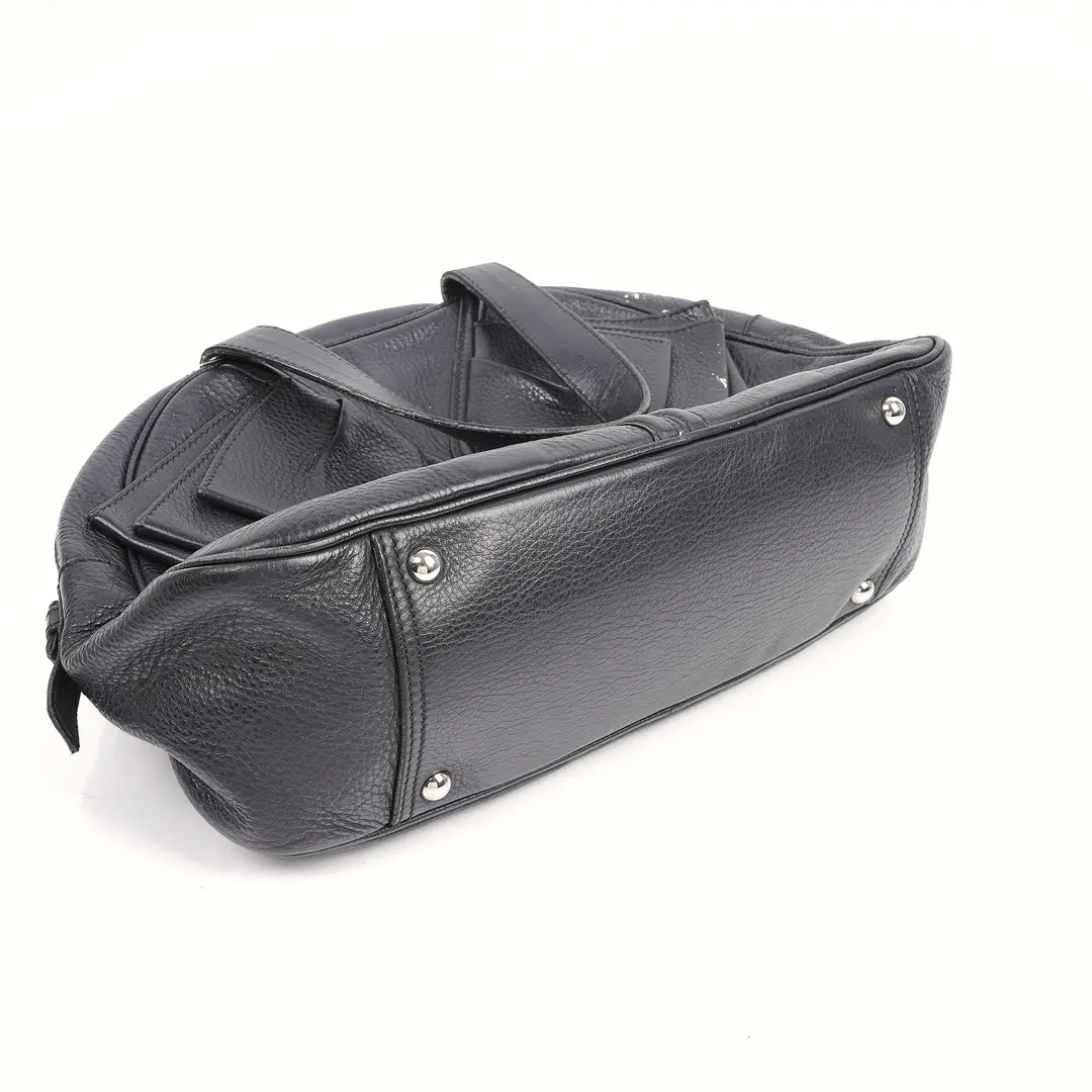Saint Laurent Easy Black Leather Handbag