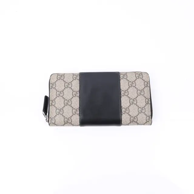 product shot — Gucci