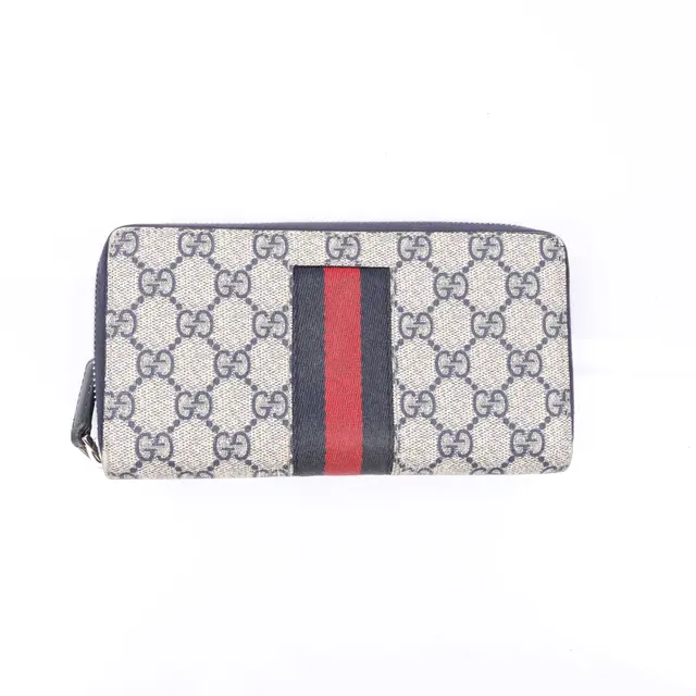 product shot — Gucci