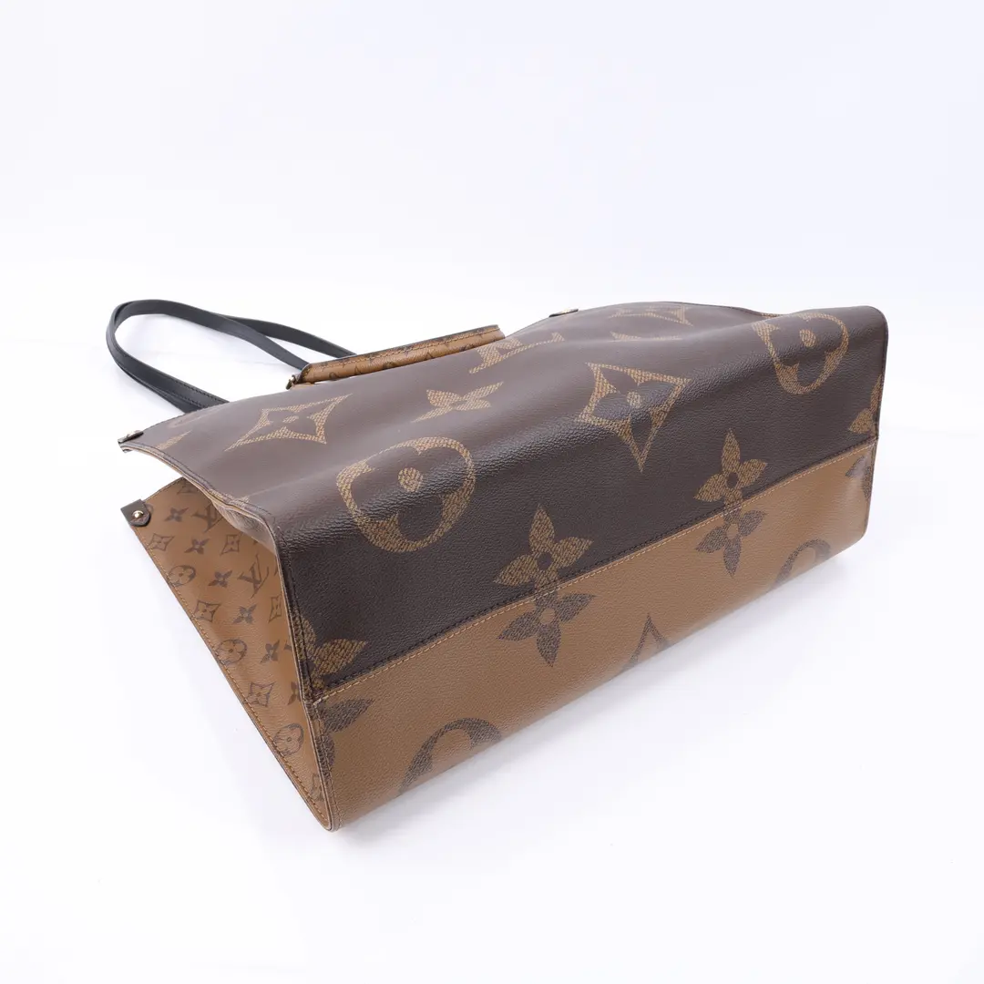 Louis Vuitton Onthego MM Brown Monogram Giant Tote Bag