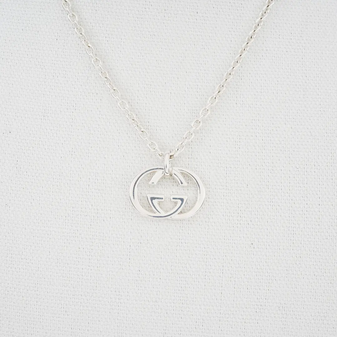 Gucci Interlocking G Silver Pendant Necklace