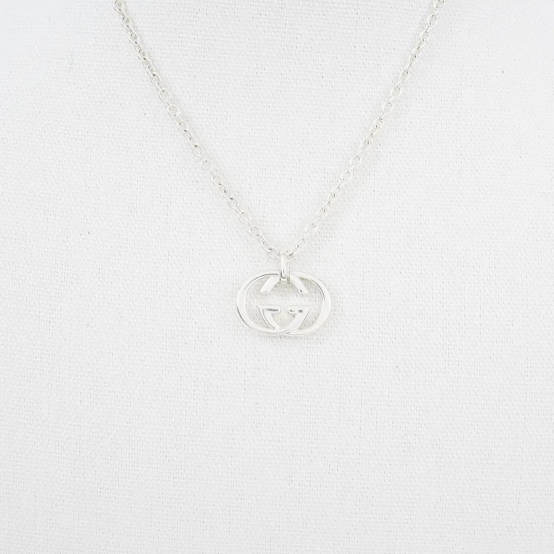 Gucci Interlocking G Silver Pendant Necklace