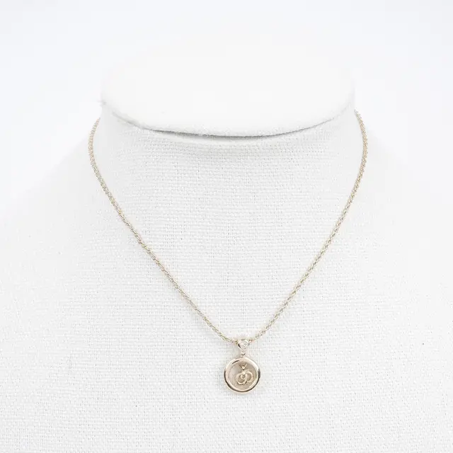 product shot — Dior