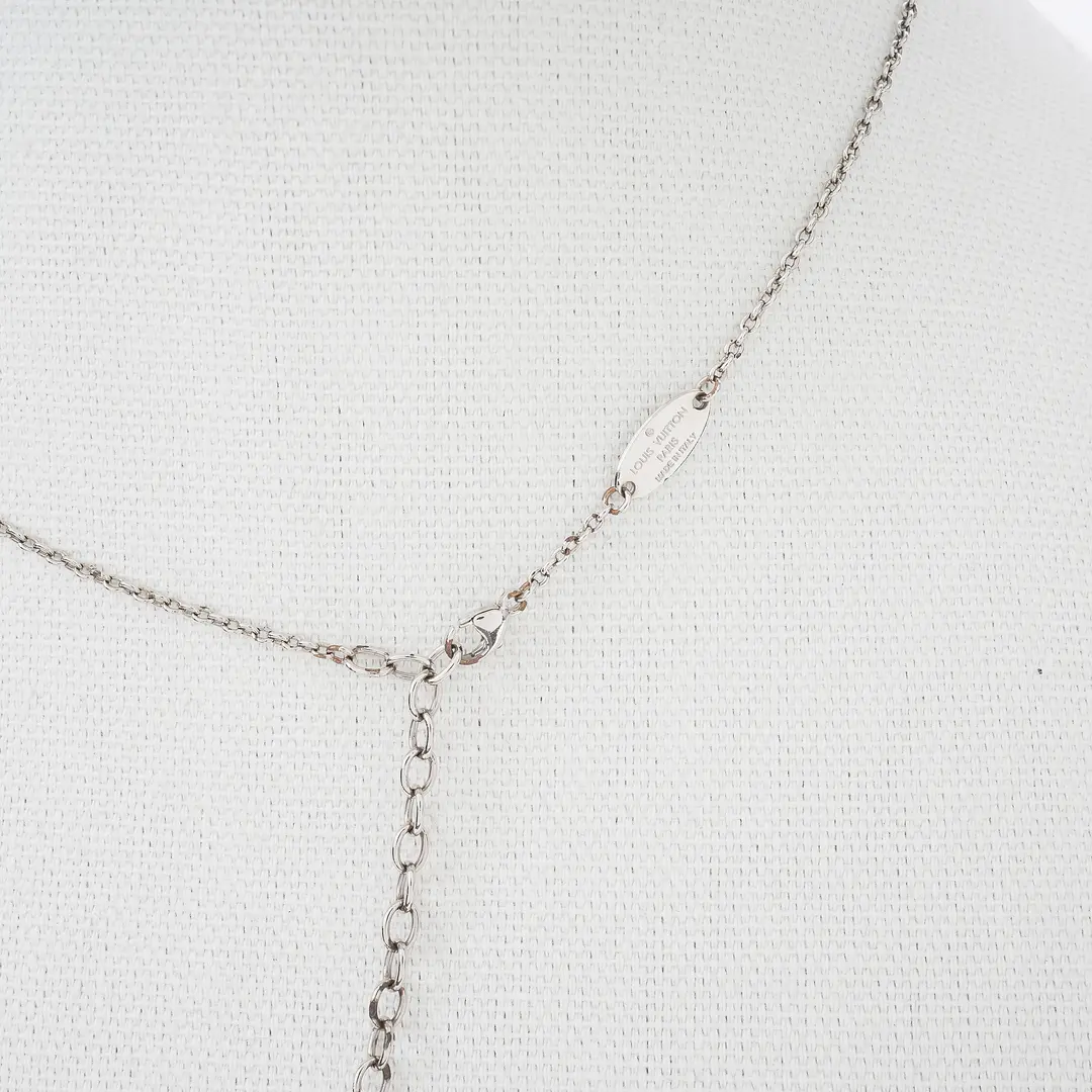 Louis Vuitton Essential V Silver Metal Necklace