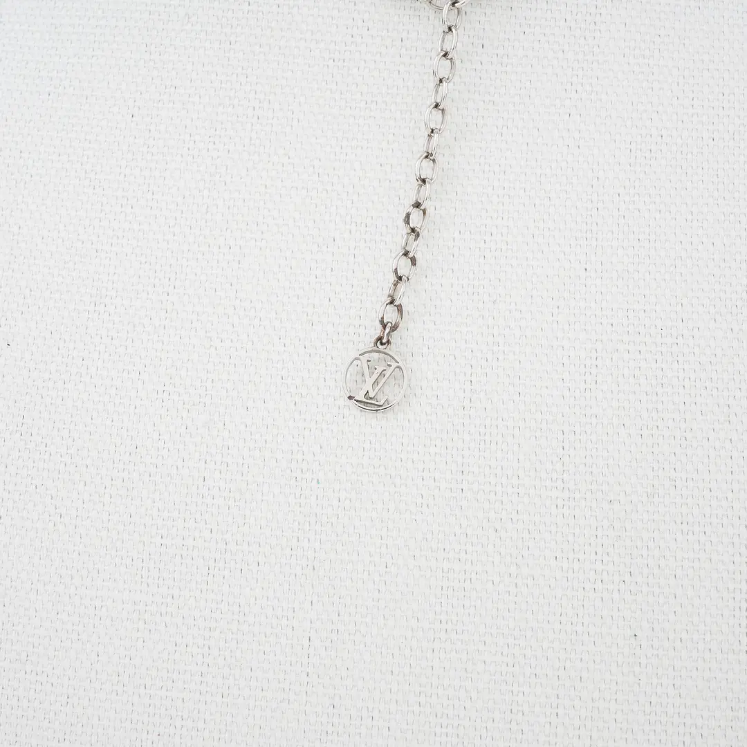 Louis Vuitton Essential V Silver Metal Necklace