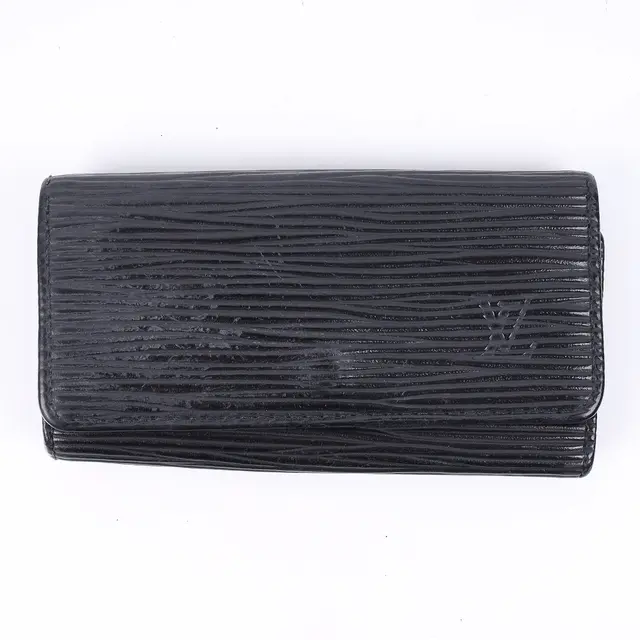 product shot — Louis Vuitton