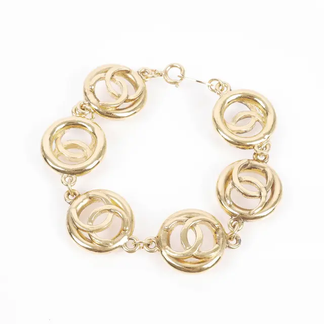 product shot — Chanel
