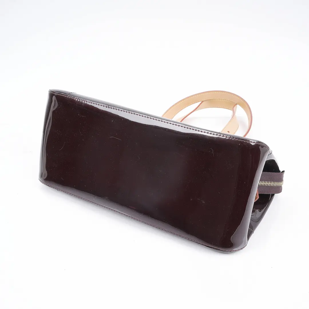 Louis Vuitton Rosewood Avenue Purple Vernis Shoulder Bag