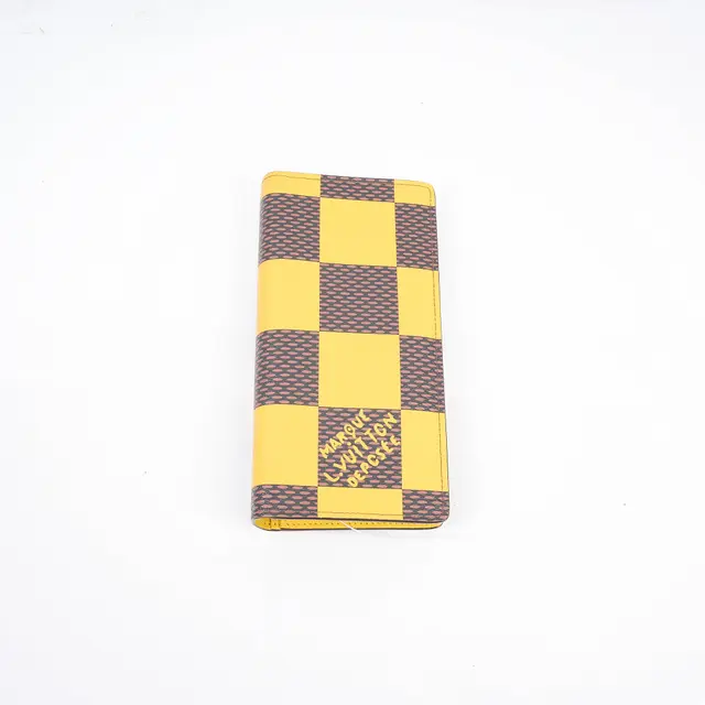 product shot — Louis Vuitton