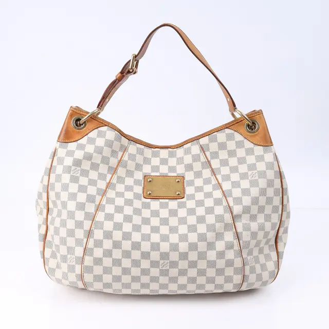 product shot — Louis Vuitton