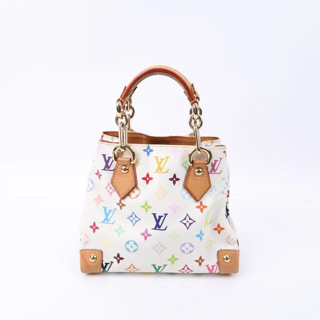 product shot — Louis Vuitton