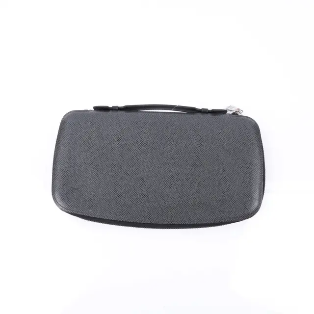 product shot — Louis Vuitton