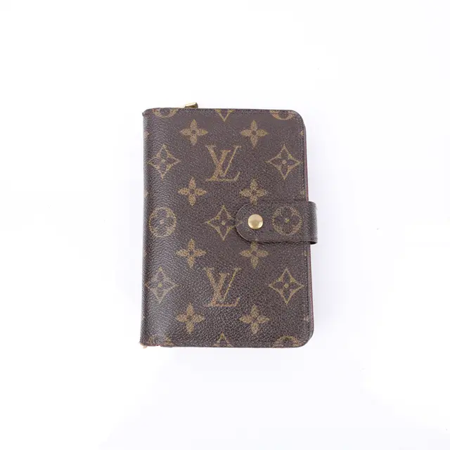 product shot — Louis Vuitton