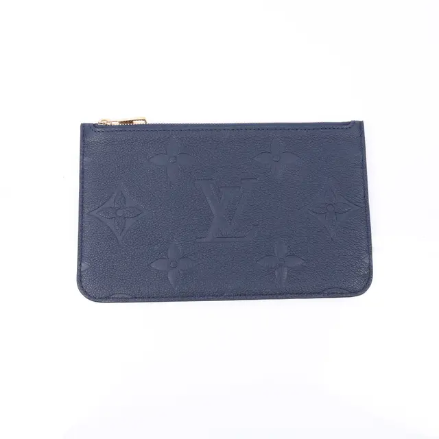 product shot — Louis Vuitton