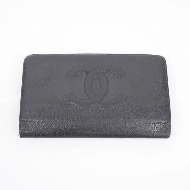 product shot — Chanel