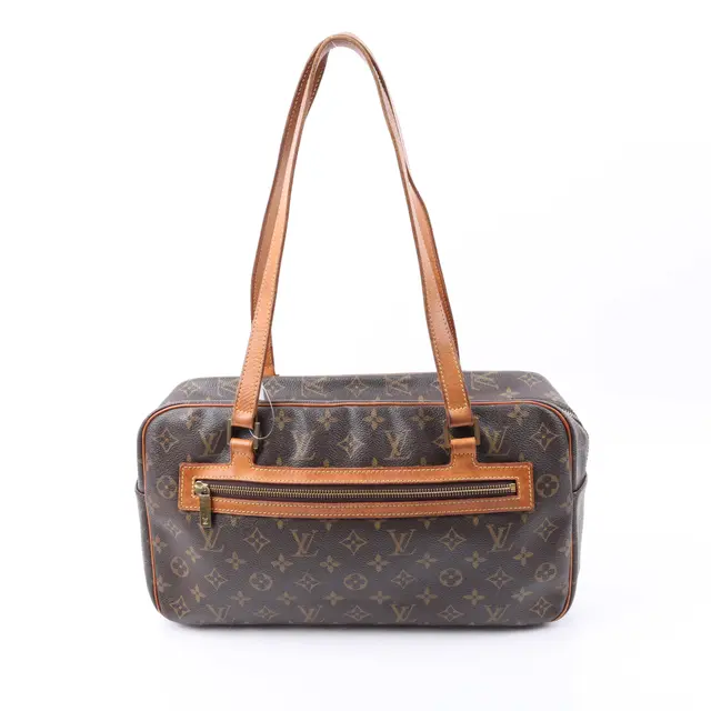 product shot — Louis Vuitton