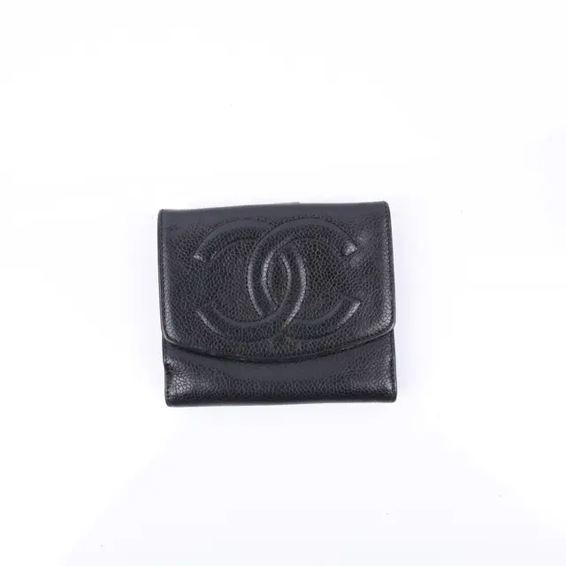 product shot — Chanel