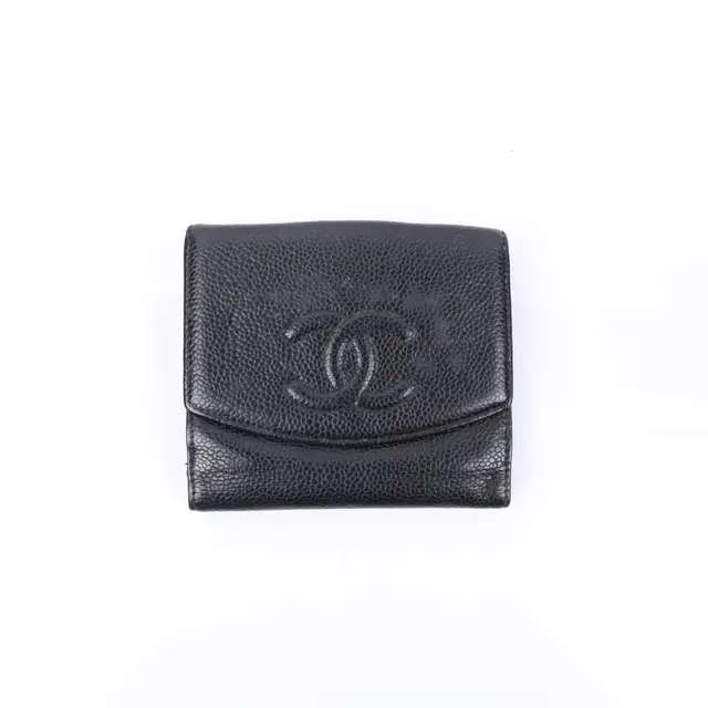 product shot — Chanel