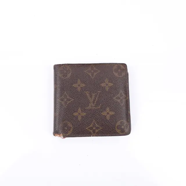 product shot — Louis Vuitton