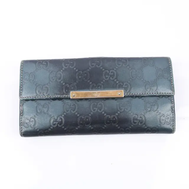 product shot — Gucci