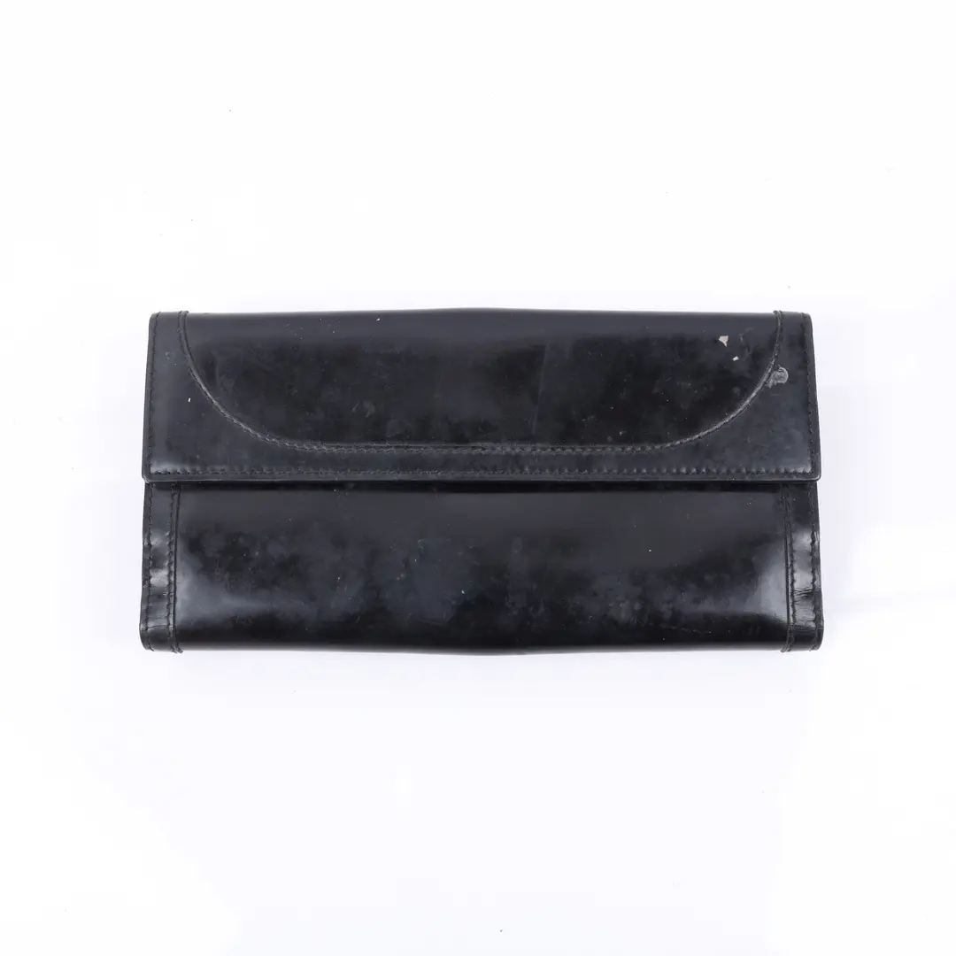 Gucci Vintage Black Leather Buckle Wallet