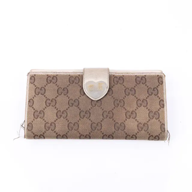 product shot — Gucci