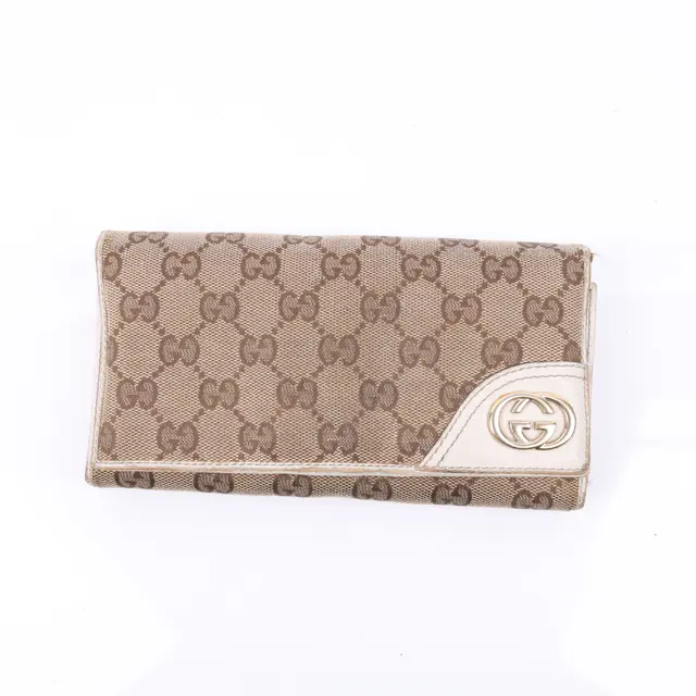 product shot — Gucci