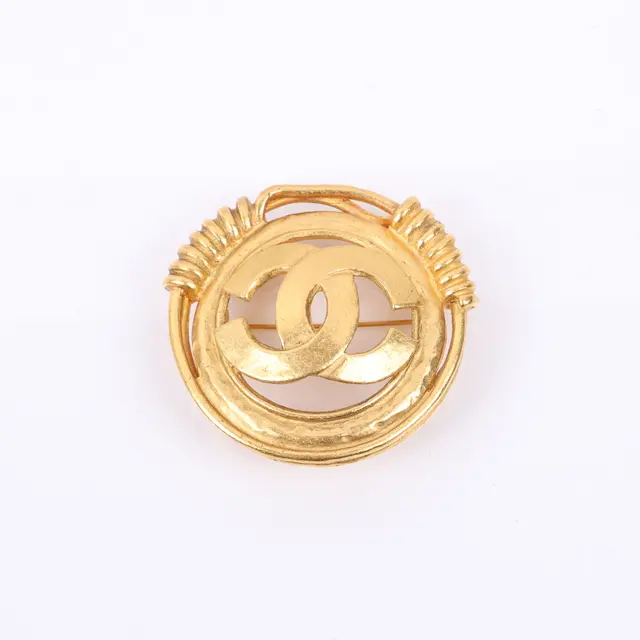 product shot — Chanel