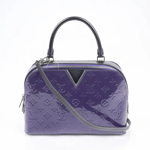 product shot — Louis Vuitton