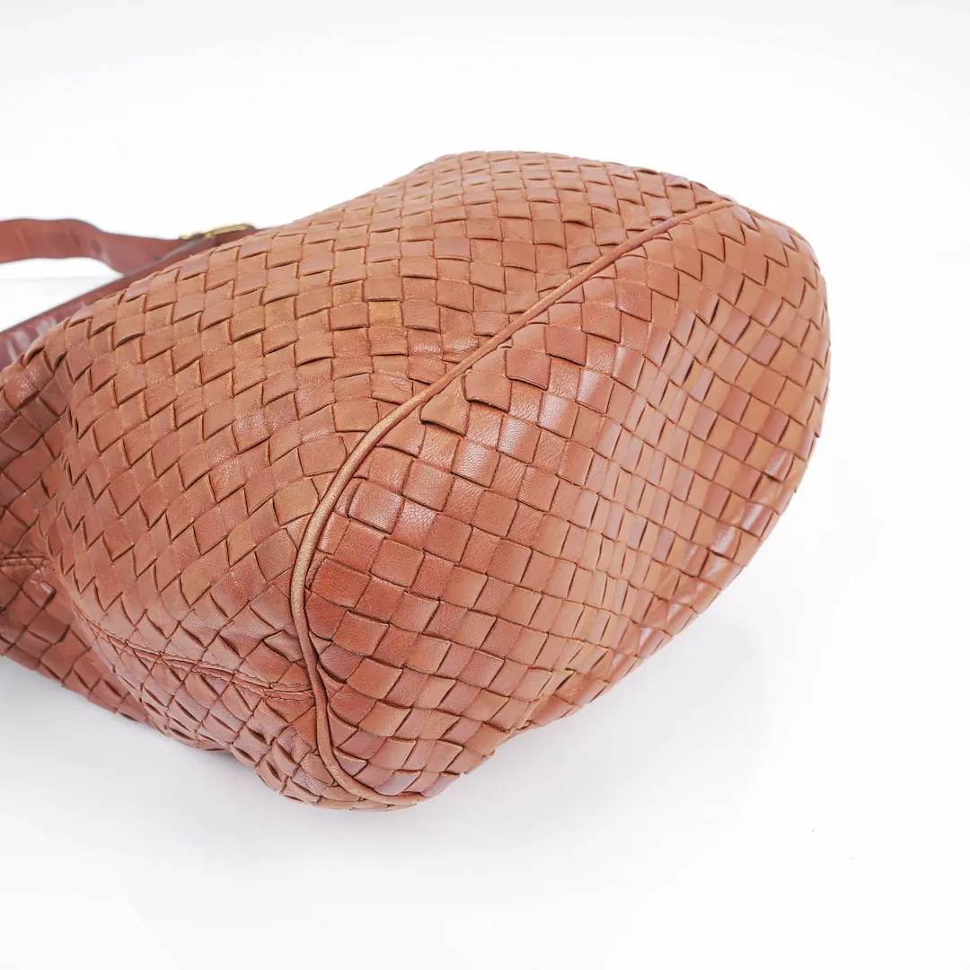 Bottega Veneta Intrecciato Brown Leather Bucket Bag
