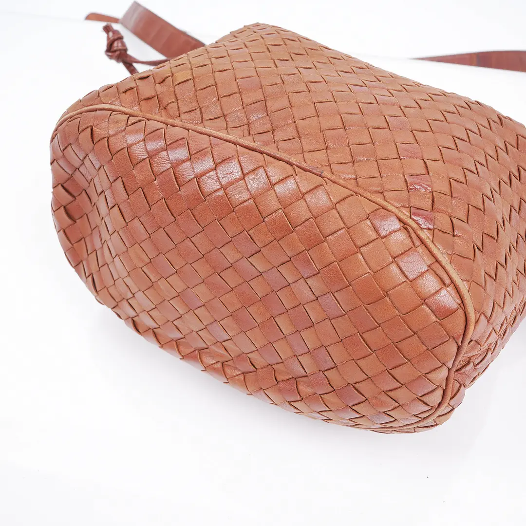 Bottega Veneta Intrecciato Brown Leather Bucket Bag