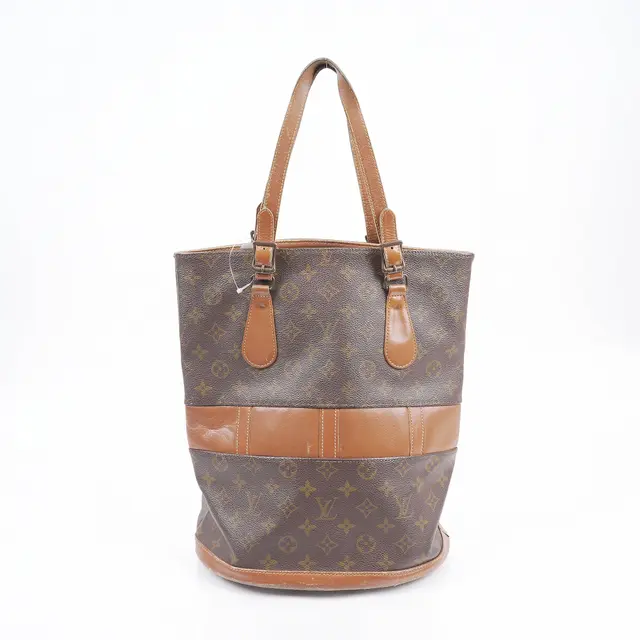product shot — Louis Vuitton
