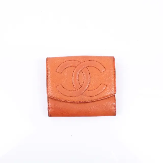 product shot — Chanel