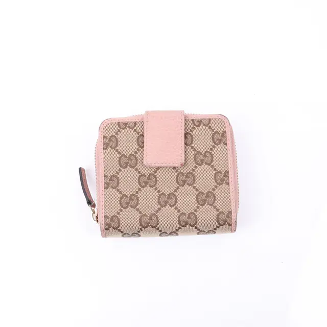 product shot — Gucci