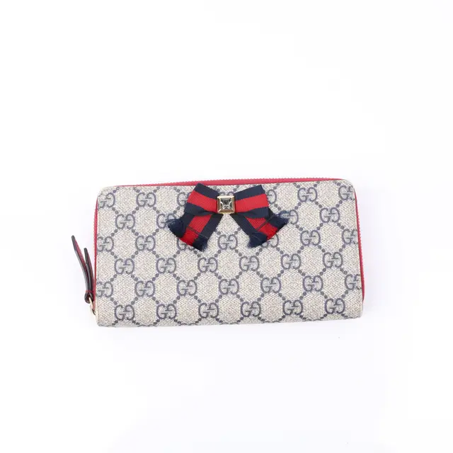 product shot — Gucci
