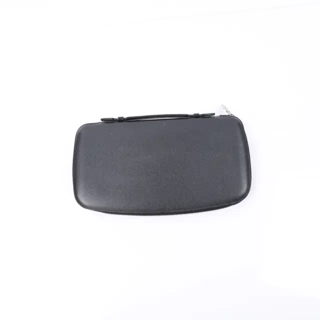 product shot — Louis Vuitton