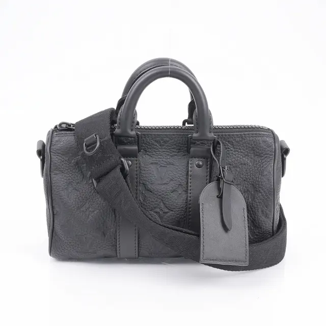 product shot — Louis Vuitton