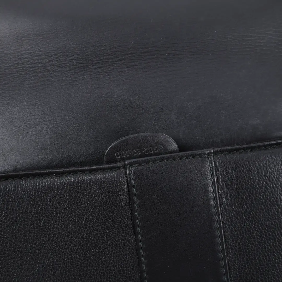Gucci Vintage Crest Black Leather Shoulder Bag