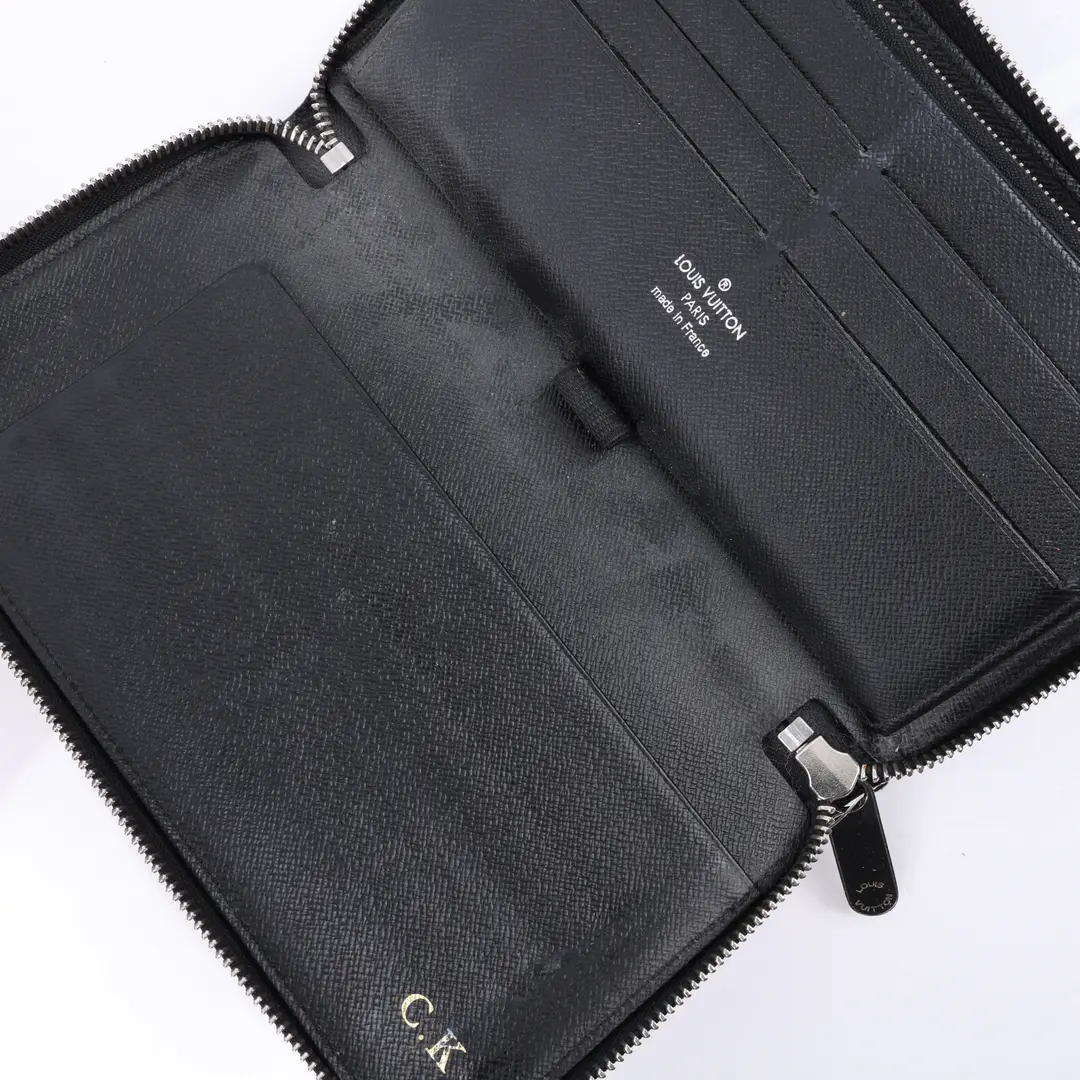 Louis Vuitton Zippy Organizer Black Epi Leather Wallet